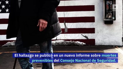 Télécharger la video: La sobredosis de opioides supera los choques de vehículos como la principal causa de muerte en los Estados Unidos