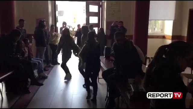 Protesta/ Grupet nga 6 universitetet e Tiranës në bojkot, një pjesë kthehen për të vijuar mësimin