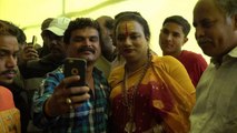 حضور رهبر هندوهای تراجنسیتی در مراسم مذهبی «کومبه میلا»