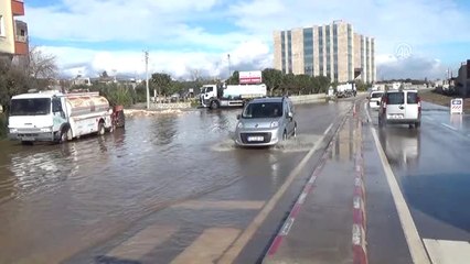 Mersin'deki Yağış ve Fırtına İlçeleri de Etkiledi (2)