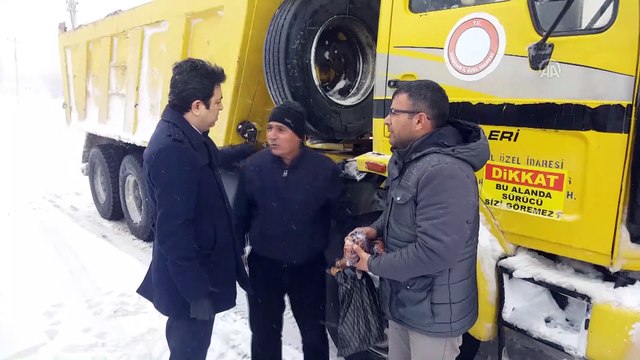 'Köy yollarını açık tutmak için canla başla çalışıyorlar' - KIRŞEHİR