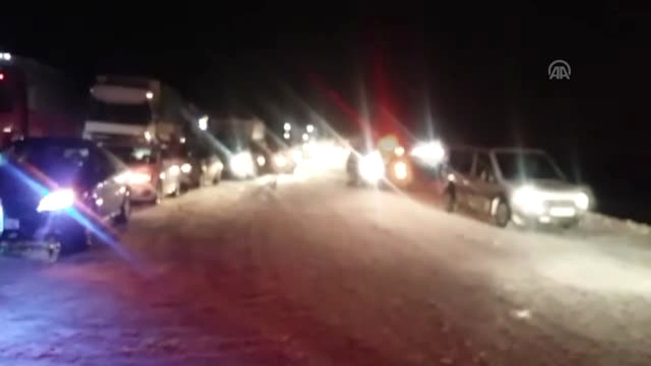 Erzurum-Ağrı ve Erzurum-Bingöl Kara Yolları Ulaşıma Açıldı