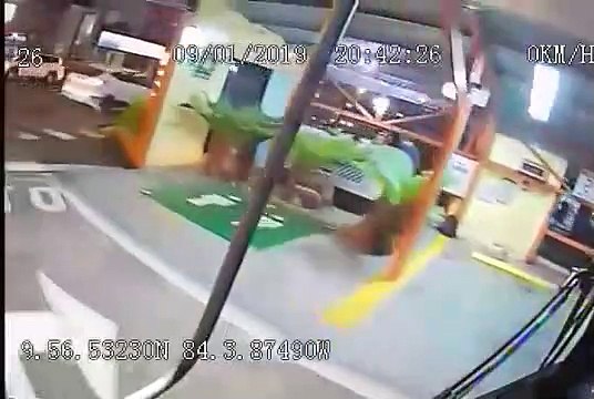 Costa Rica: vehículo provoca fuerte accidente