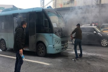 E-5'te Yolcu Minibüsü Alev Aldı