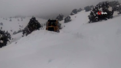 - Erzincan’da 252 köy yolu ulaşıma kapandı