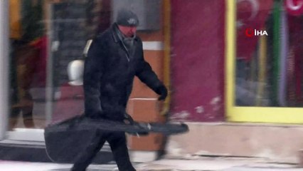 Kars’ta tipi nedeniyle 11 köy yolu ulaşıma kapandı