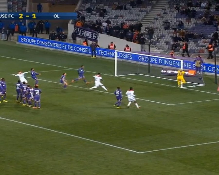 لقطة: الدوري الفرنسي: فقير يدكّ شباك تولوز بركلة حرّة خاطفة للأنفاس