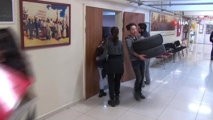 Küçükçekmeceli Öğrenciler Sokak Kedilerini 'Evlendirdi'