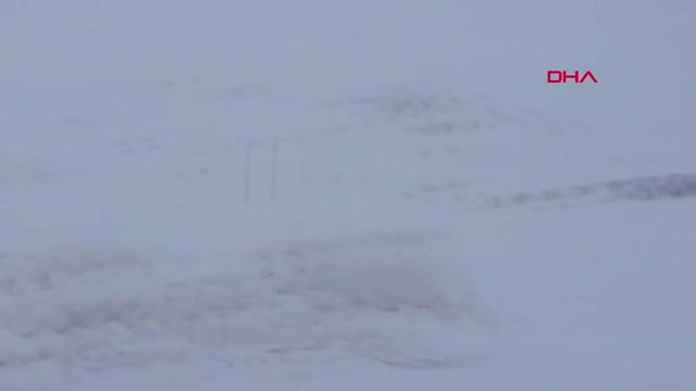 Bingöl Köyde Rahatsızlanan Kadın Kızakla Alınıp, Hastaneye Ulaştırıldı