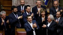 Governo de Tsipras consegue voto de confiança no Parlamento
