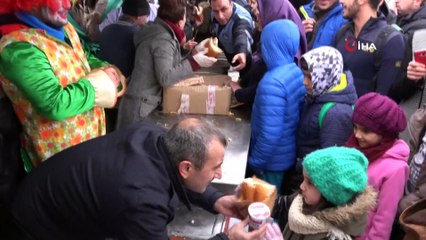 Vali Sonel, çocuklar için mangal yaptı, kartopu oynadı