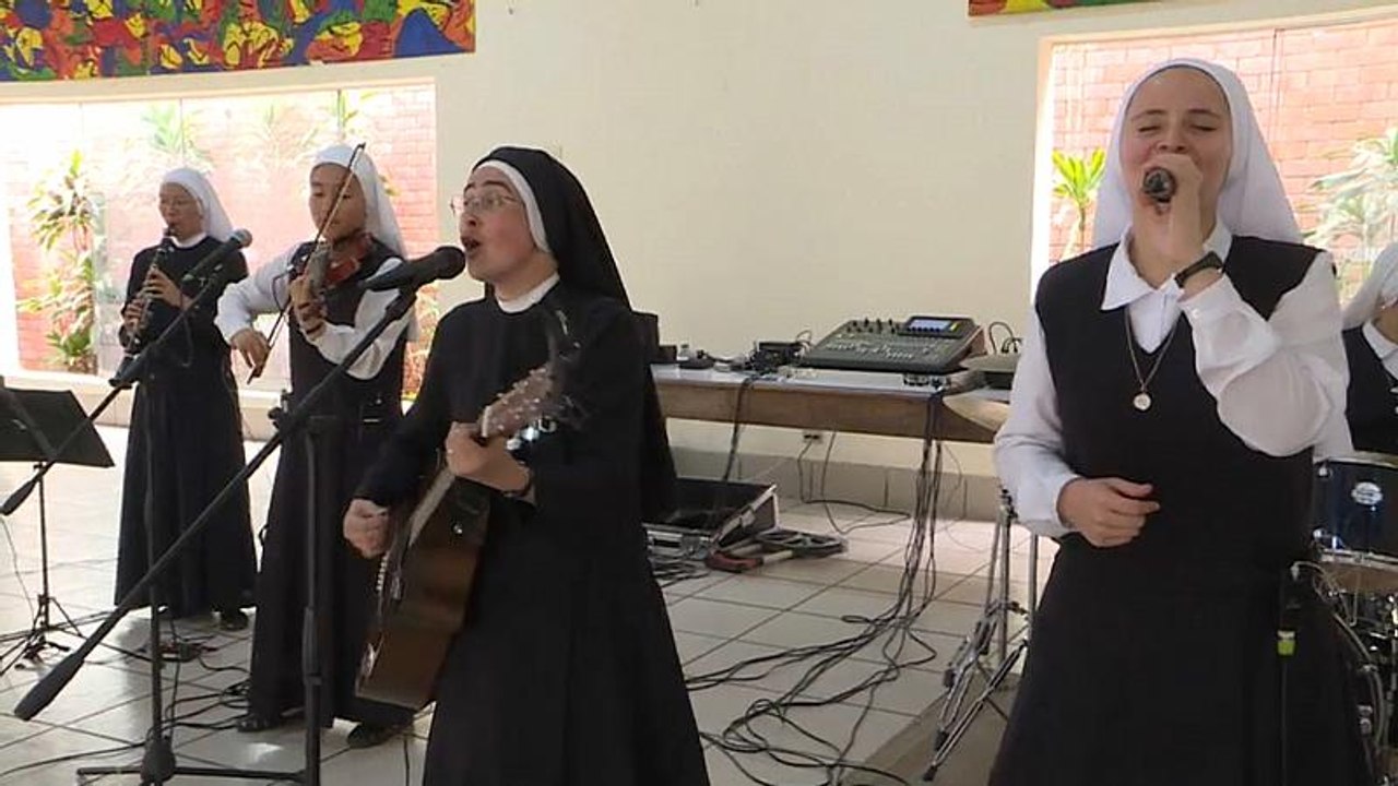 11 Nonnen rocken den Herrn
