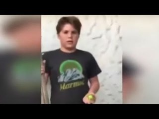 ADIÓS CHIMUELO: Niño entierra a su periquito y perro se lo come | Qué Importa