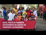Reyes Magos visitan a niños en hospital capitalino