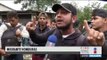 Migrantes responden con barricadas al bloqueo de policías | Noticias con Ciro