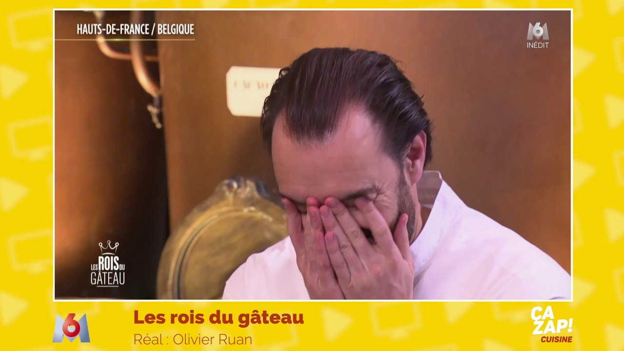 Le fou rire de Cyril Lignac face à un drôle de gâteau