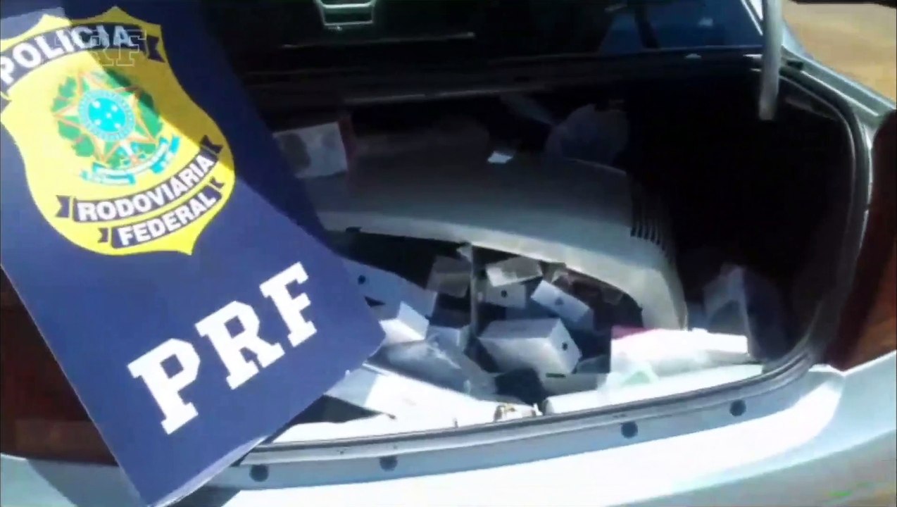 PRF descobre produtos eletrônicos escondidos dentro de ar condicionado