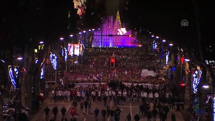 Putin, Vucic ile Aziz Sava Kilisesini ziyaret etti - BELGRAD