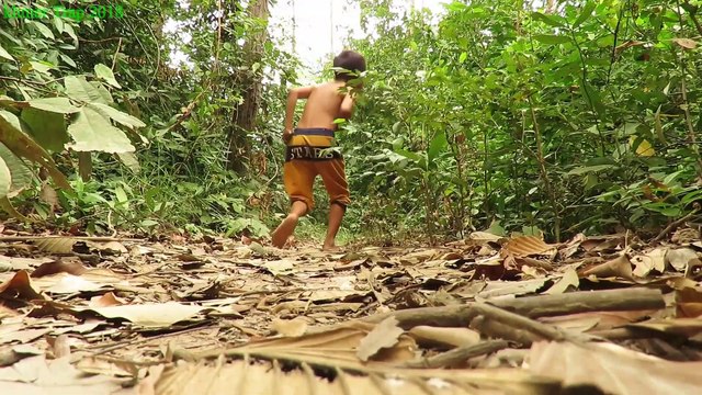 Primitive Technology - Eating Delicious - Tow Smart Boy Find and Cooking Fish