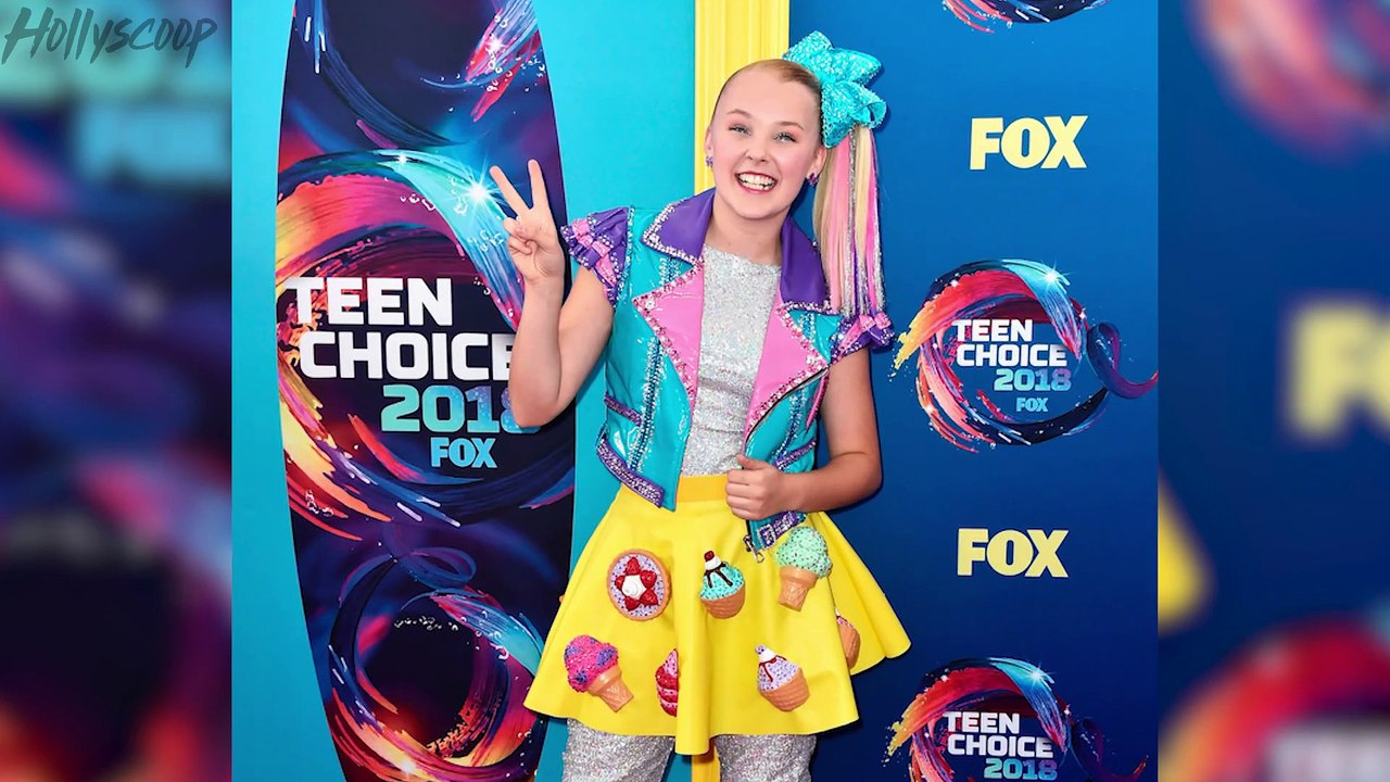 Jojo Siwa CLAPS BACK At Haters As Feuding With Fans HEATS UP! video