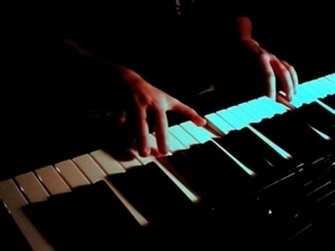Exorcist theme musique du film l'exorciste piano - Vidéo Dailymotion