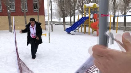 Kars'ta Köy Okulundaki Çocuklar Badmintonla Tanıştı