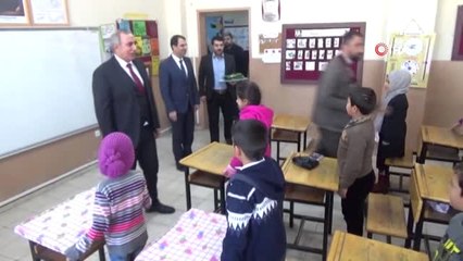 Bingöl'de Öğrenciler Önce Karne Aldı, Sonra Kartopu Oynadı