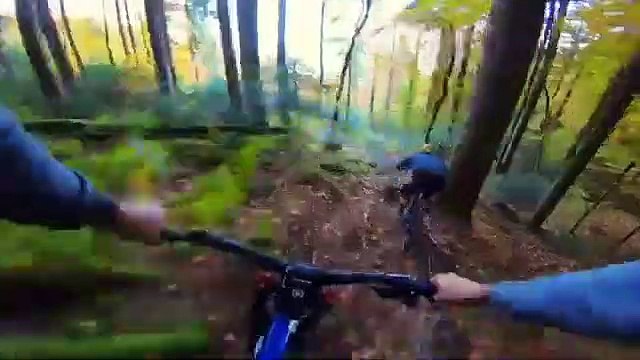 Descente en VTT à pleine vitesse filmée à la GoPro !