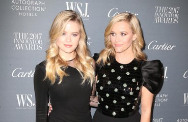 Reese Witherspoon parle à ses enfants via Snapchat