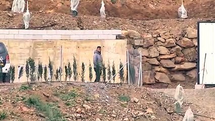 La perforadora que excavará los dos túneles verticales se encuentra ya en la zona próxima al rescate