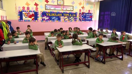 İstanbul'da 2 milyon 741 bin öğrenci karne aldı - İSTANBUL