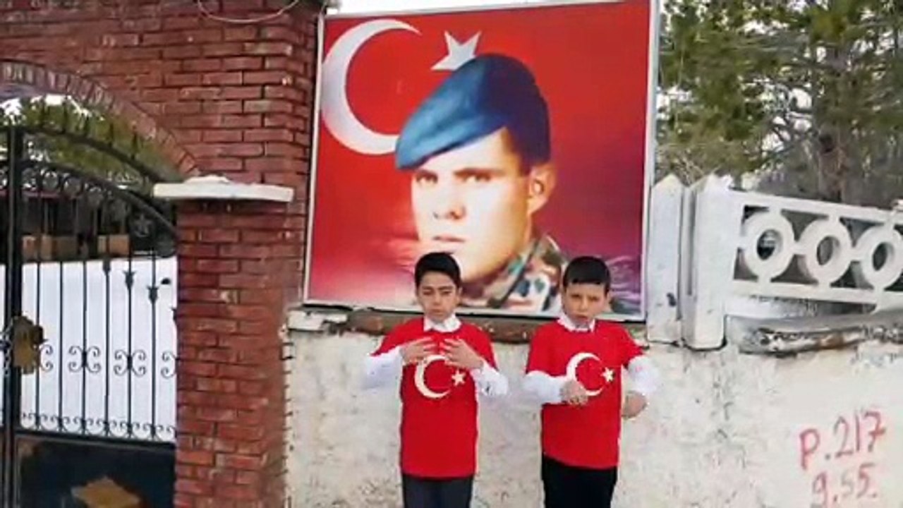 Mehmetçik için işaret diliyle klip yaptılar - SİVAS
