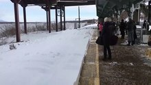 À New-York, un train entre en pleine vitesse et regardez ce qui se passe ensuite