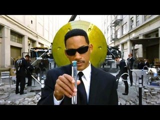 Men In Black 3 "Look Right Here" Movie Clip