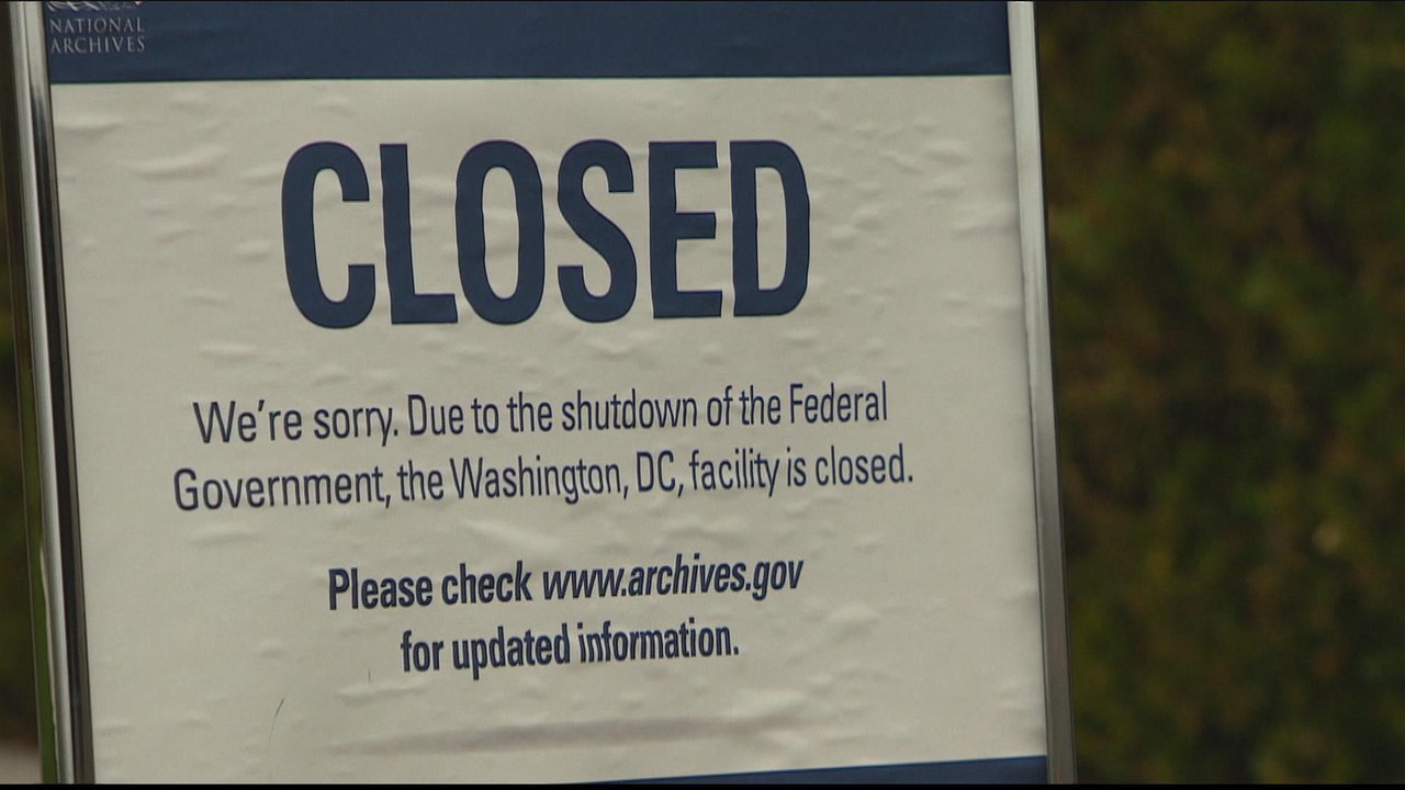 Trump cancels US delegation to Davos, Pelosi's foreign trips