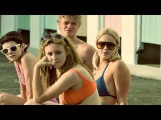 Hunky Dory Trailer (2013)