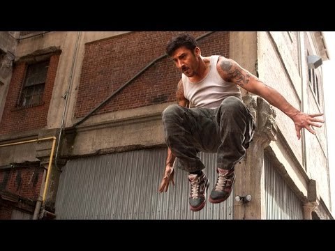 BRICK MANSIONS Film Clip David Belle - Parkour