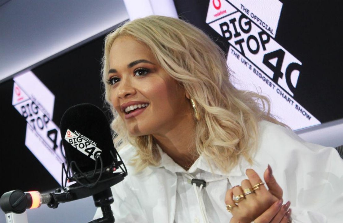 Rita Ora schweigt zu den Beziehungsgerüchten