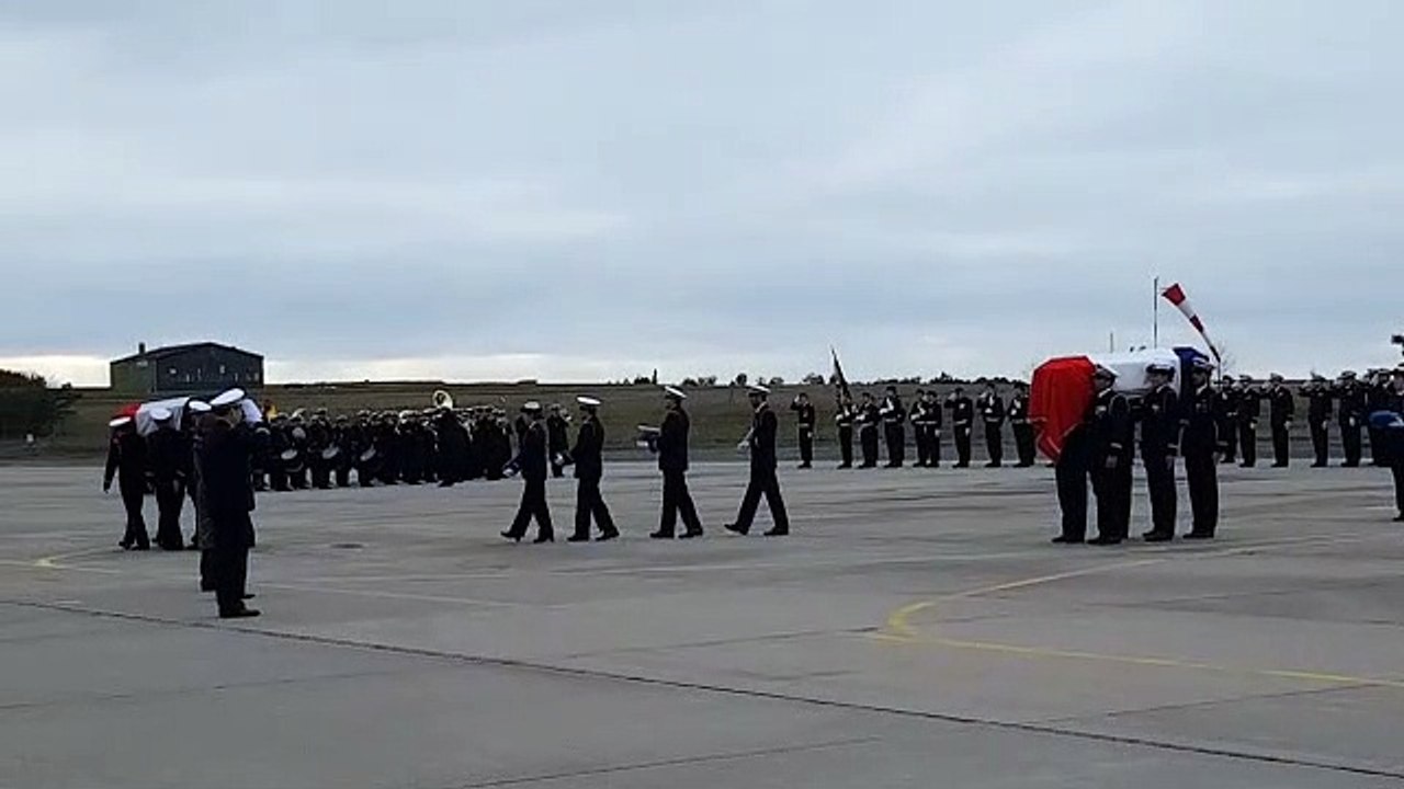 Forte émotion à la base aérienne 133  Nancy-Ochey lors de l'hommage à Baptiste Chirié et Audrey Michelon