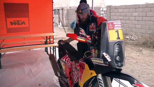 Rally Dakar 2019 highlights summary fan crash and action part 2 _ Sébastien Loeb Sainz ( 720 X 1280 )