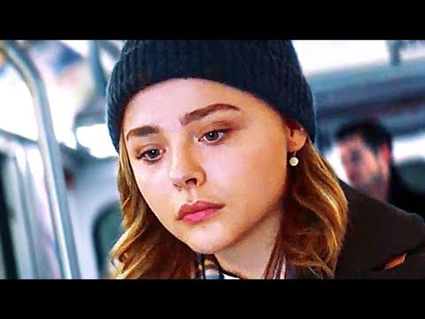 Chloë Grace Moretz é atormentada no primeiro trailer do terror 'Greta' -  CinePOP