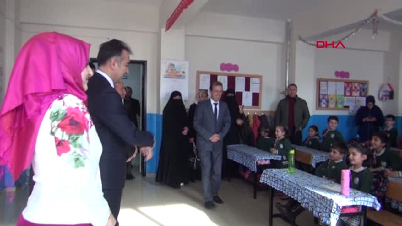 Bitlis ve Hakkari'de 471 Bin 110 Öğrenci Karne Heyecanı Yaşadı-Bitlis