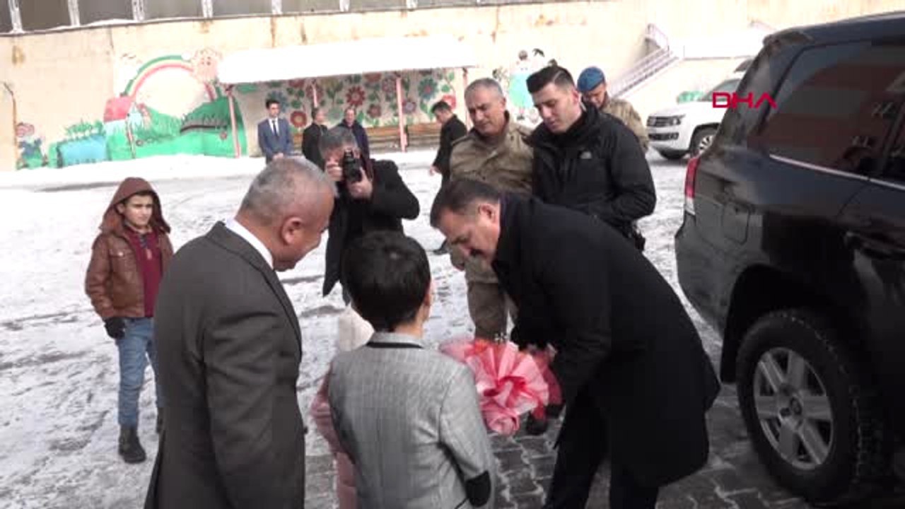 Hakkari Van, Bitlis ve Hakkari'de 471 Bin 110 Öğrenci Karne Heyecanı Yaşadı-Hakkari