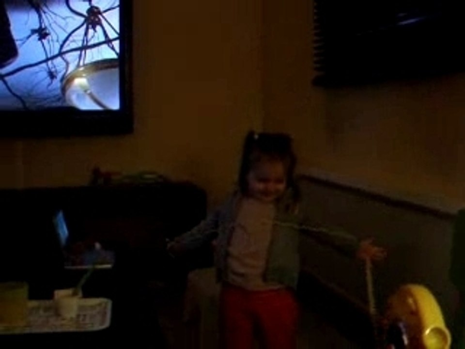 Louna et son lecteur CD 1er Partie