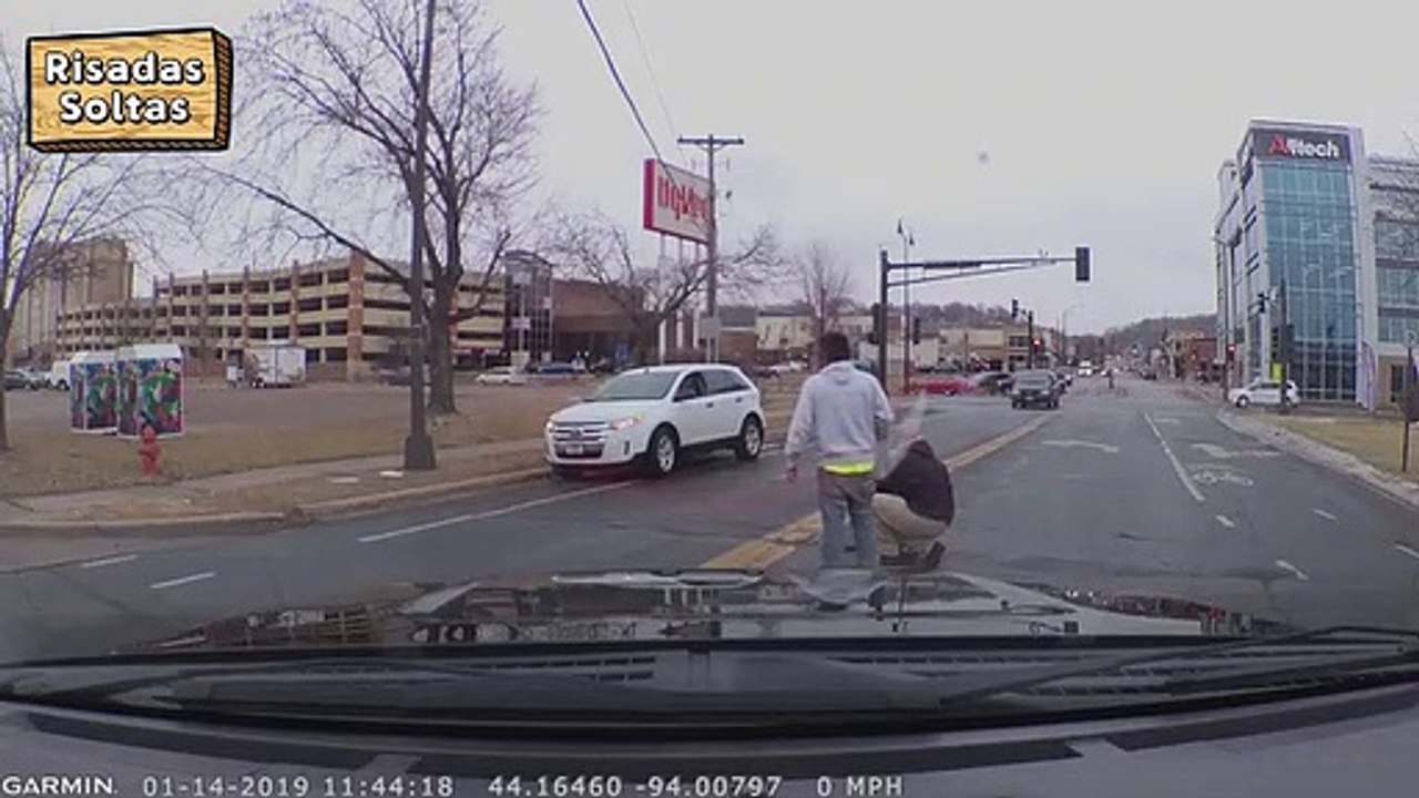 Baby falls in car in progress