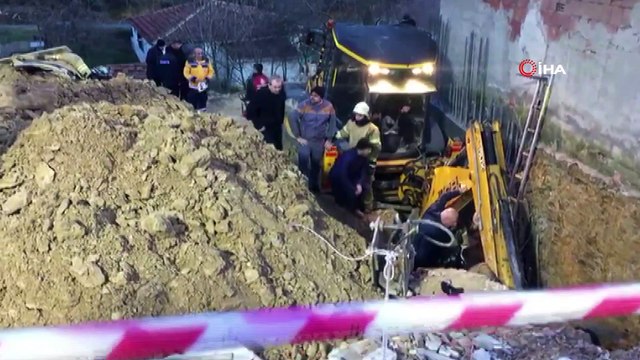 Arnavutköy’de inşaat alanında toprak kayması