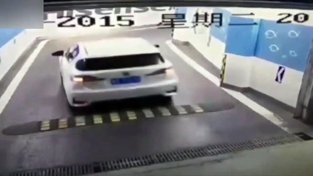 Voici comment bloquer sa voiture dans un parking souterrain