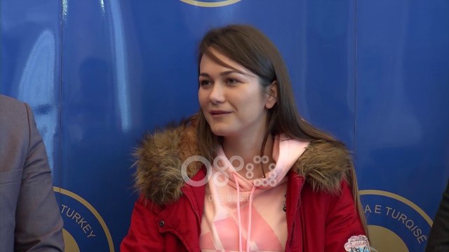 Ora News – Efektivja Ina Nuka drejt Turqisë për një ndërhyrje të dytë