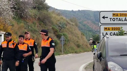 Operation to rescue Spanish boy who fell down well continues