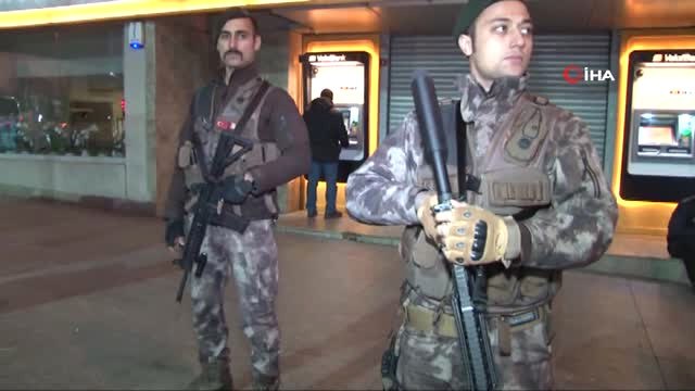 Polis, Taksim Meydanı'nda Kuş Uçurtmadı